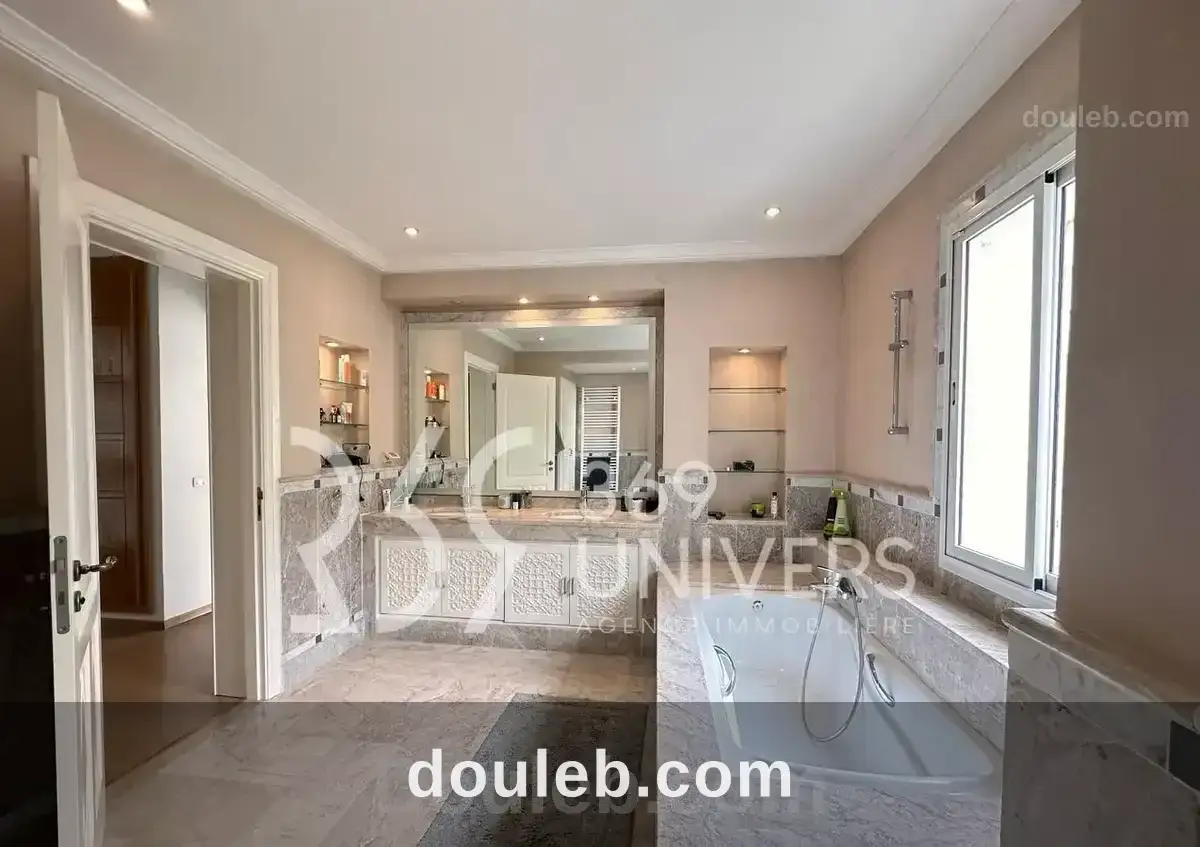 Villa avec piscine à la marsa ref rh154 - Miniature 4