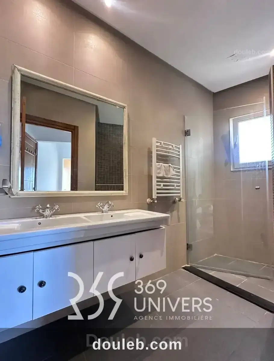 Villa avec jardin au lac 2 ref rh160 - Miniature 3