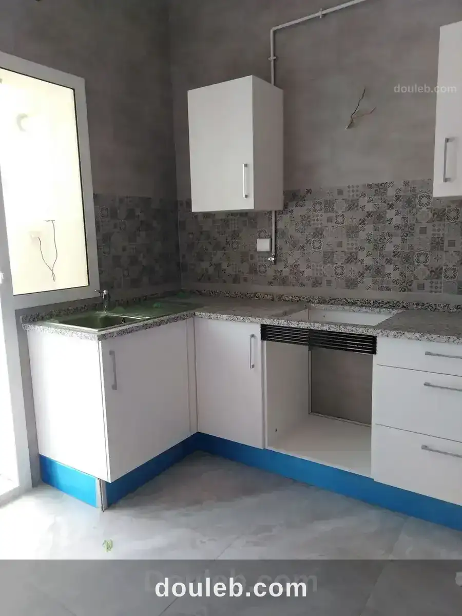 S plus un bien ensoleillé à l'aouina - Miniature 2