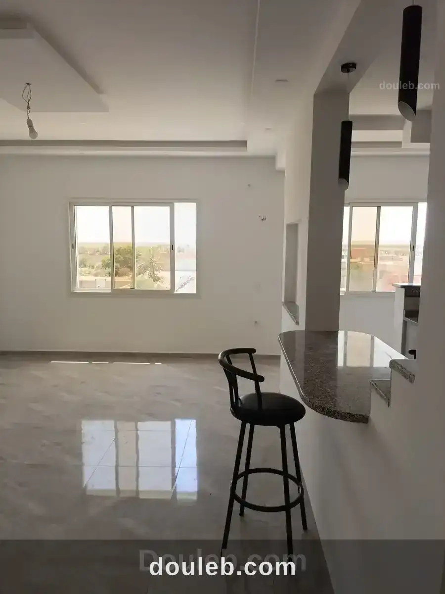 Av immeubles de 4 appartements pas loin de la mer - Miniature 3