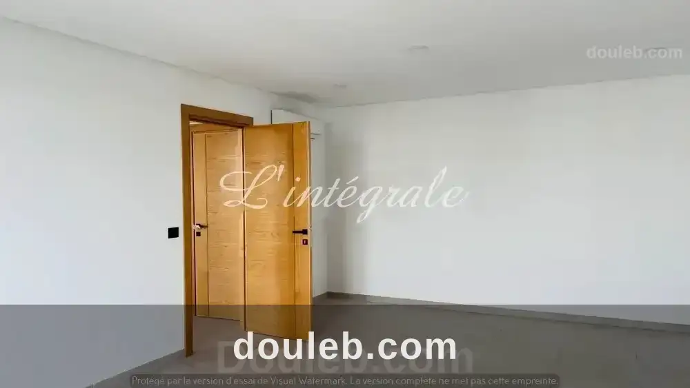 Bureau haut standing de 2 grandes pièces - Miniature 2