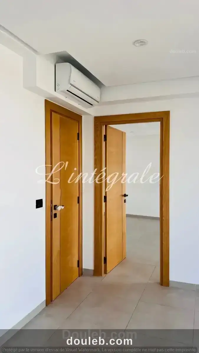 Bureau haut standing de 2 grandes pièces - Miniature 3