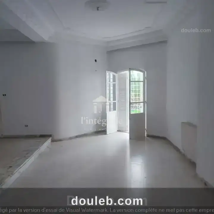 S4 réez de chaussée avec jardin - Miniature 4