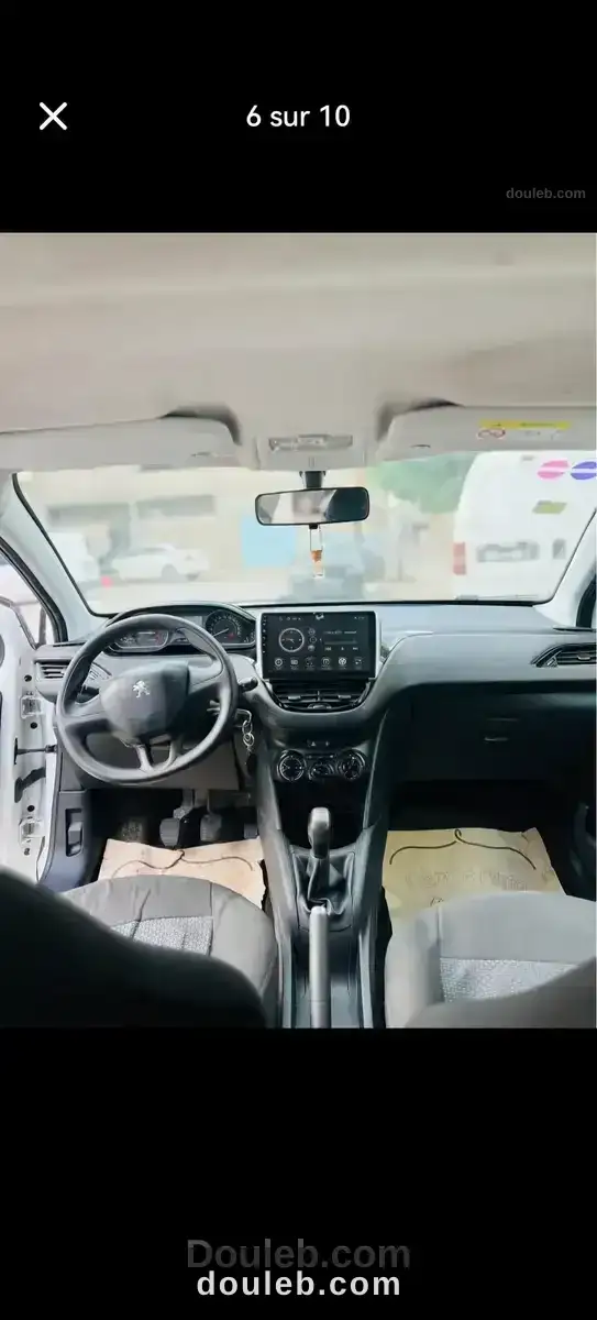 Peugeot 208 - Miniature 5