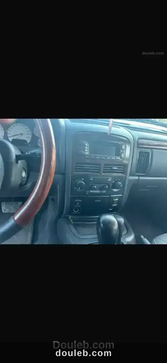 Jeep grand cherokee - Miniature 3