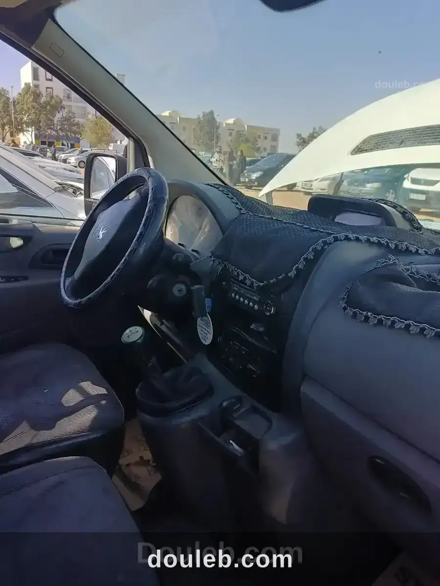 Peugeot expert - Miniature 2