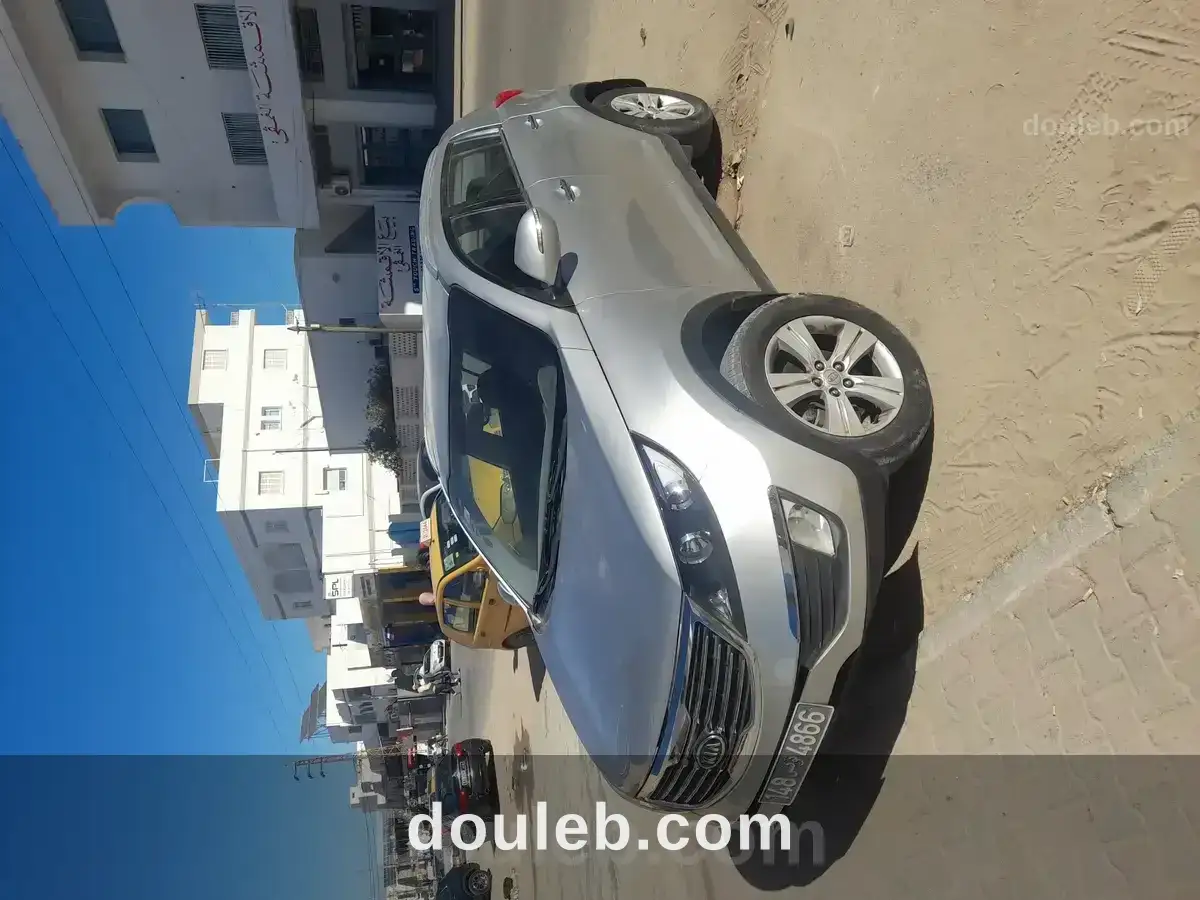 Kia sportege - Miniature 2