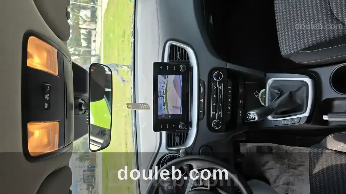 Voiture kia xceed - Miniature 3