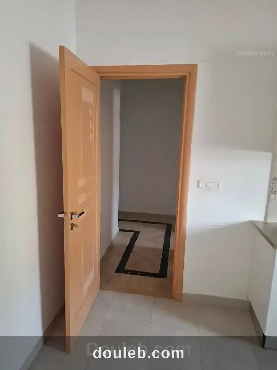 Appartement au 1etage 2 pièces et salon à Tunis