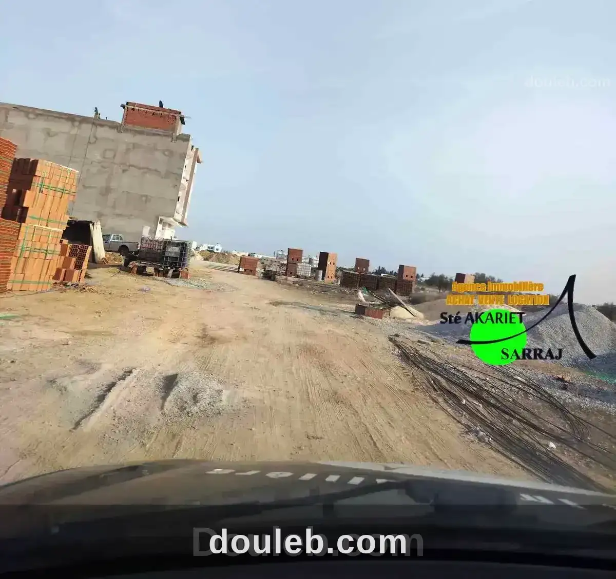 Terrain 349m vue de mer à koussour gharnata à Tunis