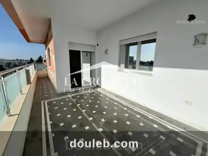 Appartement s4 à la marsa zal2159 à Tunis