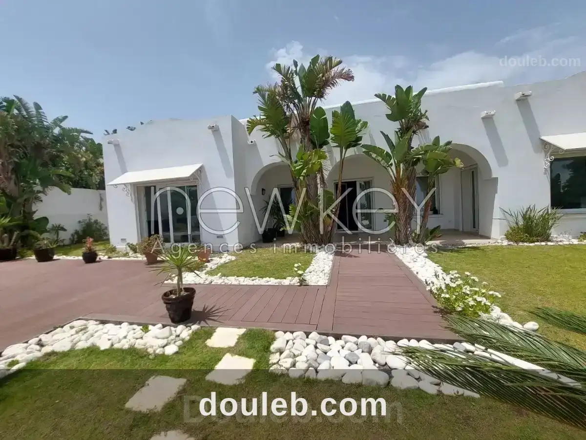 Une villa meublée à gammarth à Tunis