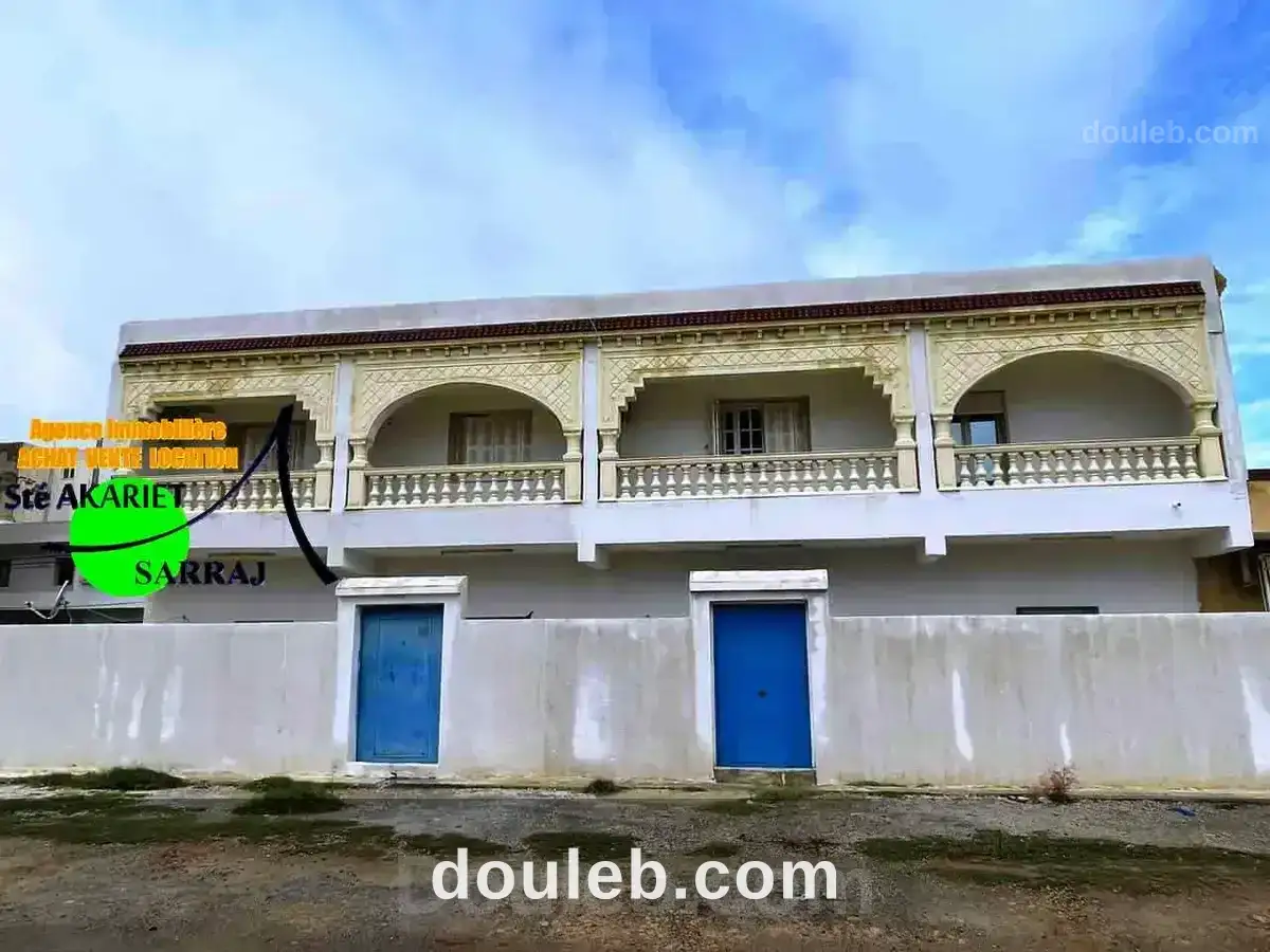 Maison r1 à 400m de la plage tantana chatt mariem à Tunis