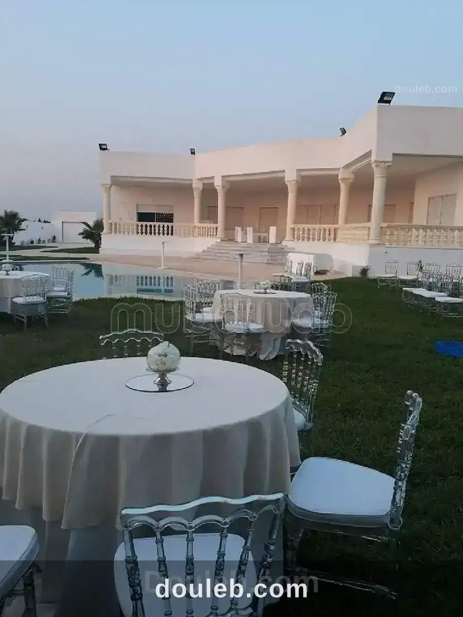 Villa de maitre cebalet ben ammar 5 mn de geant à Tunis