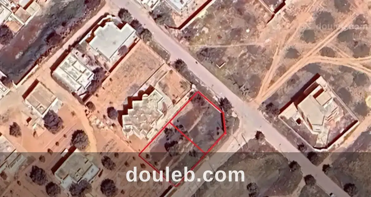 2 lots de 400m carré chacun sur route principale à Tunis