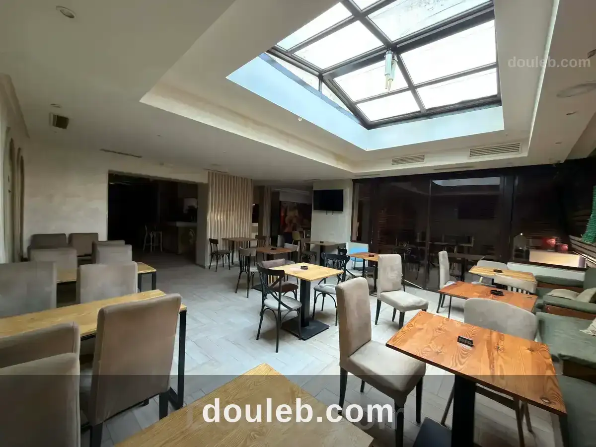 Pas de porte tout commerce à menzah 5 à Tunis