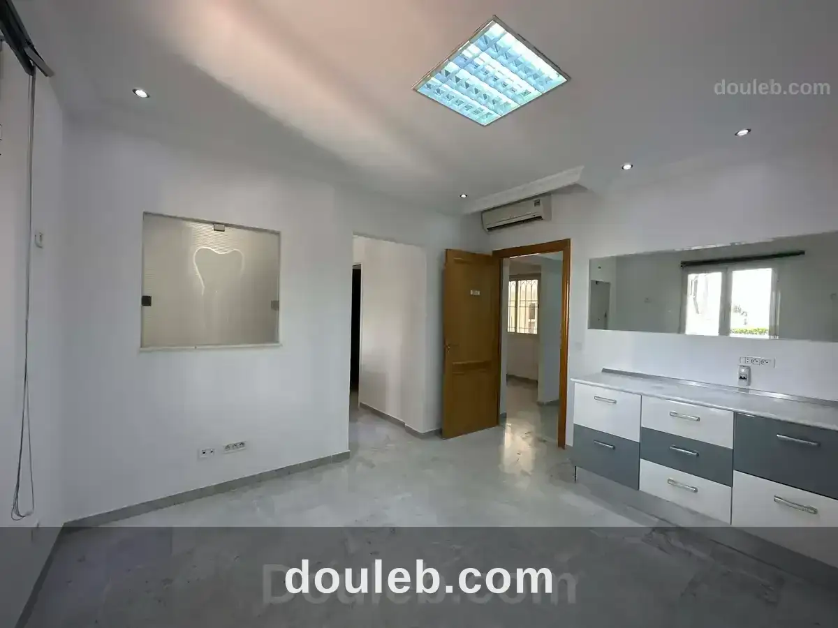 Bureau a2 à ennasr 2 hedi nouira à Tunis
