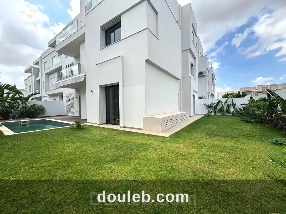 Appt s3 avec piscine à chotrana 1 à Tunis