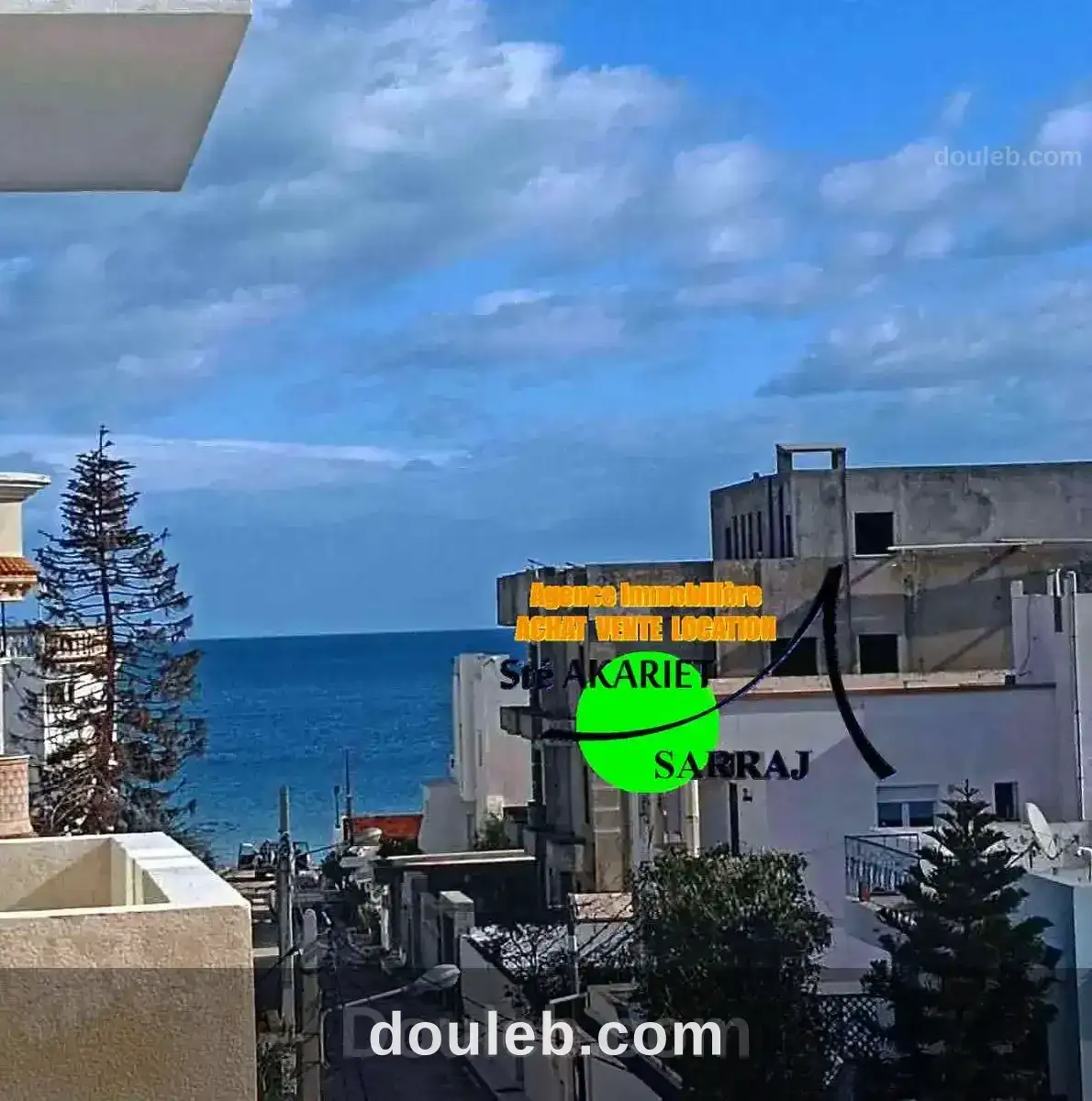 Des appartements s2 à 100 de la plage chatt mariem à Tunis