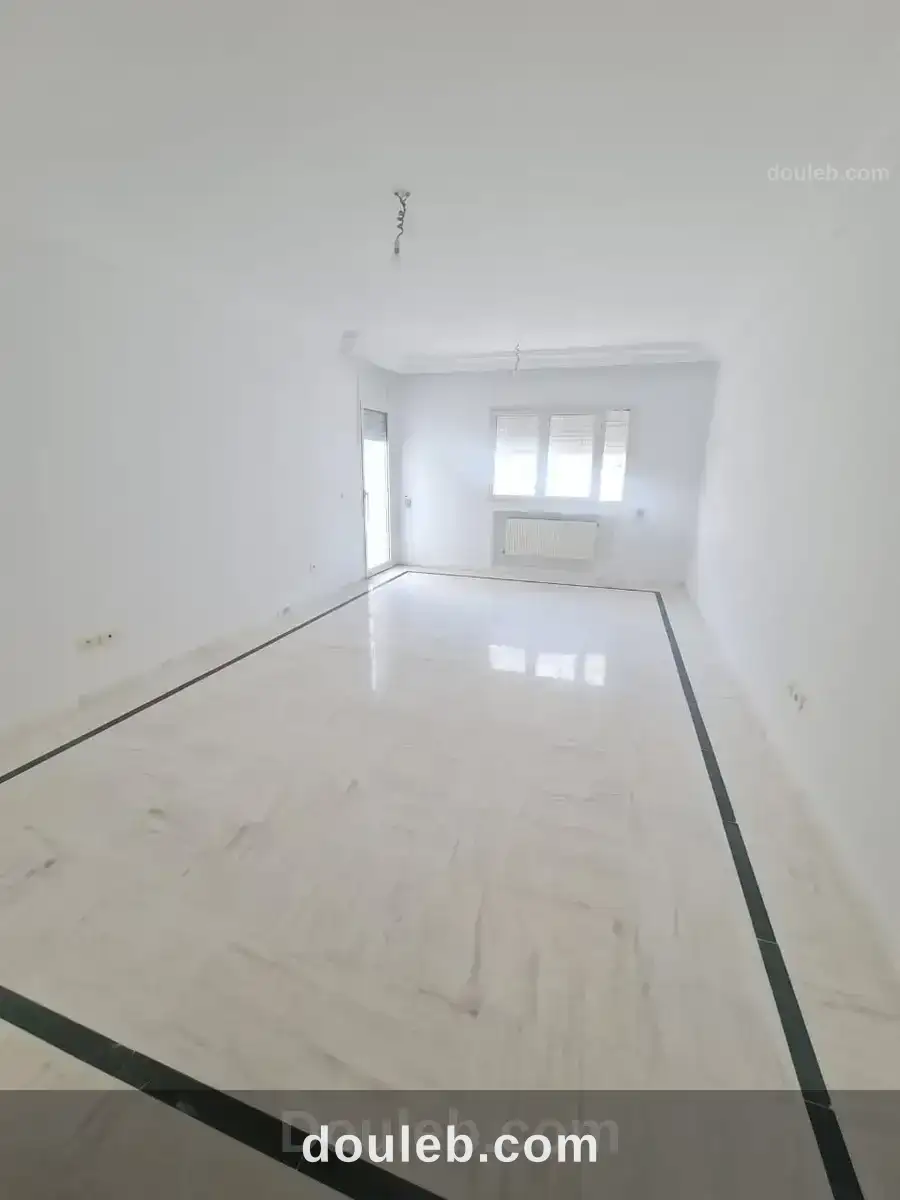 Appt s3 neuf à cité les palmeraies à Tunis