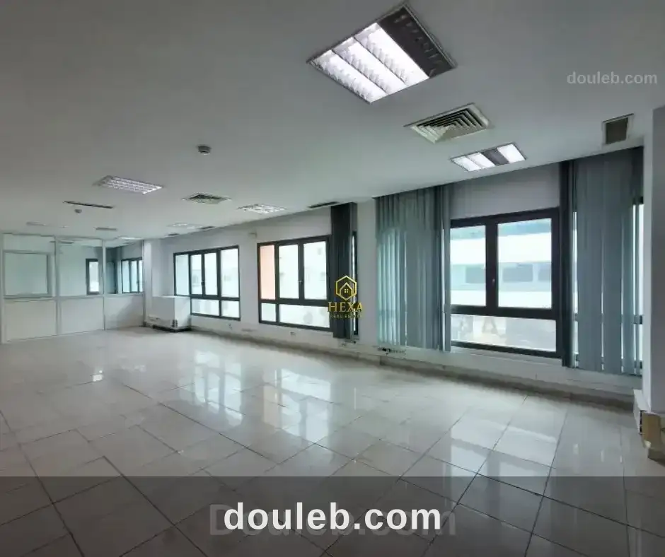 Hall 7 au lac à usage bureautique à Tunis