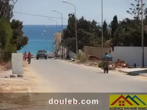 Terrain a la plage de 301m2 a la plage el haouaria à Tunis