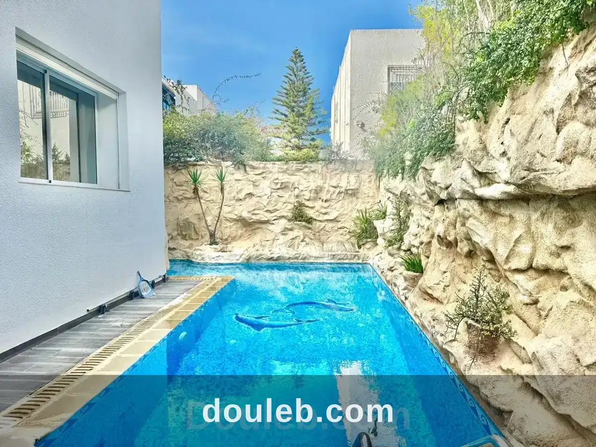 Villa s4 avec piscine et jardin à la marsa à Tunis