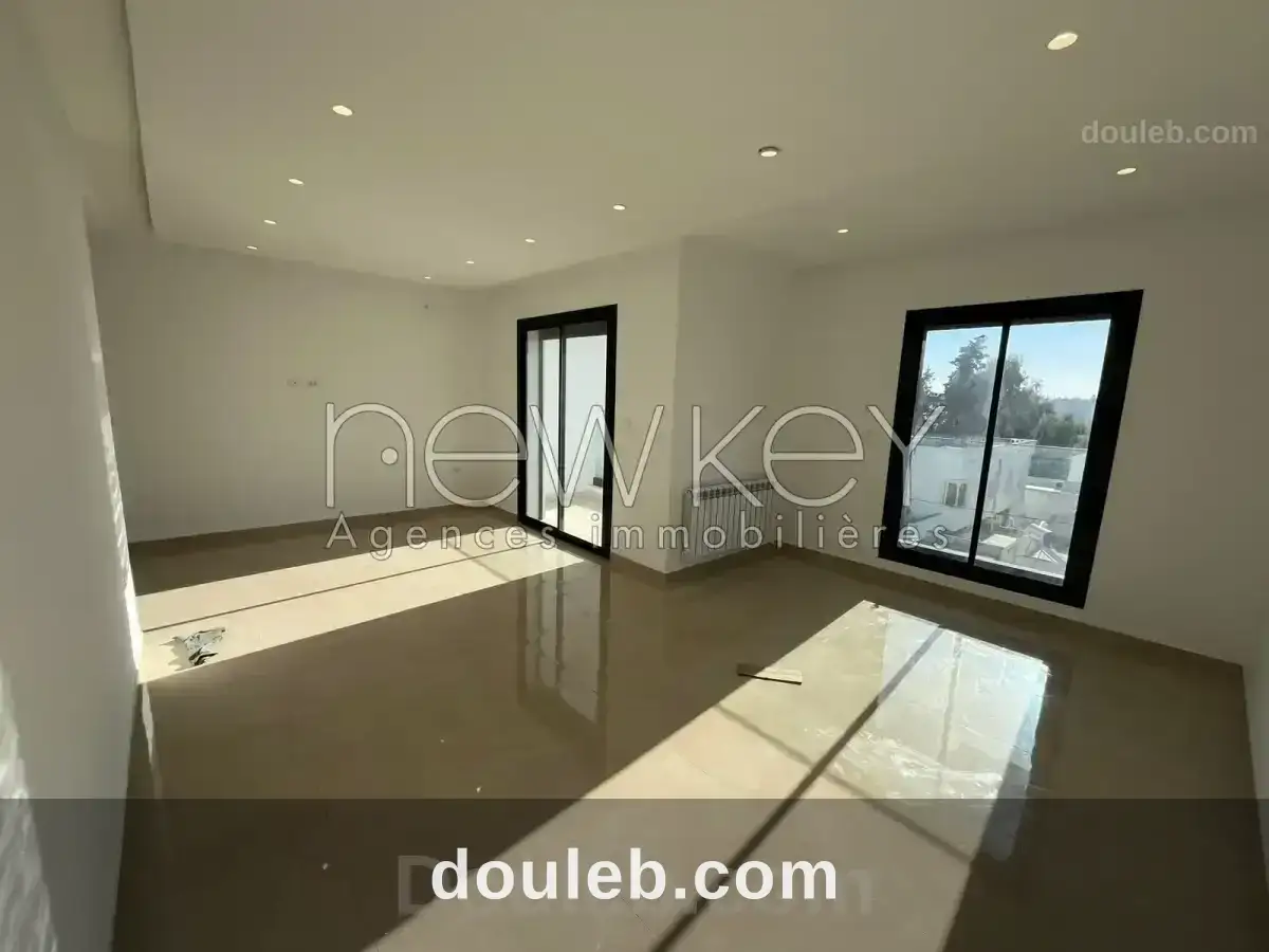 H1 à la marsa réf 8785a à Tunis