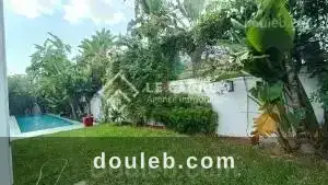 Une villa avec piscine au lac 2 à Tunis