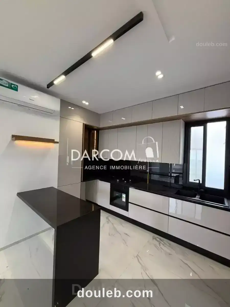 S2 neuf à soukra à Tunis