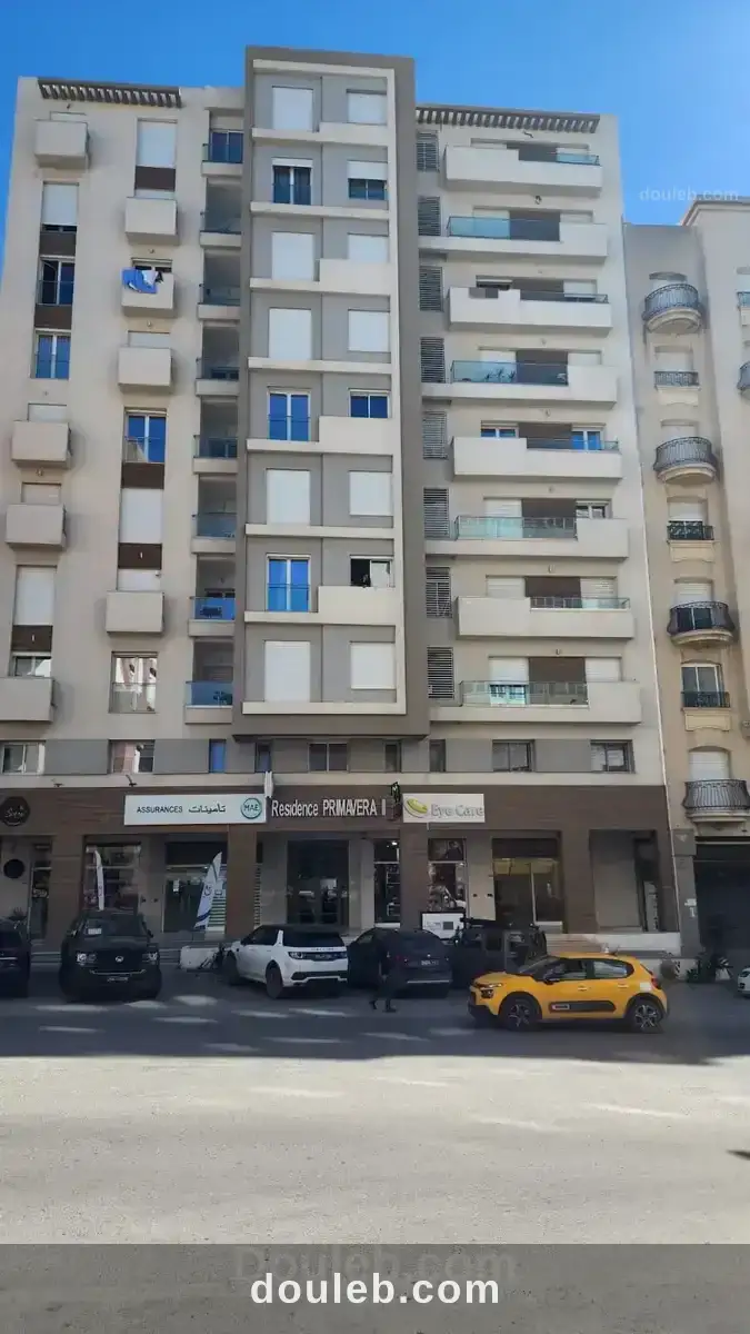 Magasin 180m ennasr à Tunis