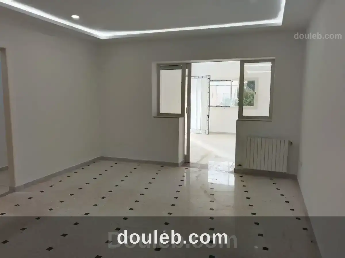 Boumhel vnt s3 128m2 à Tunis