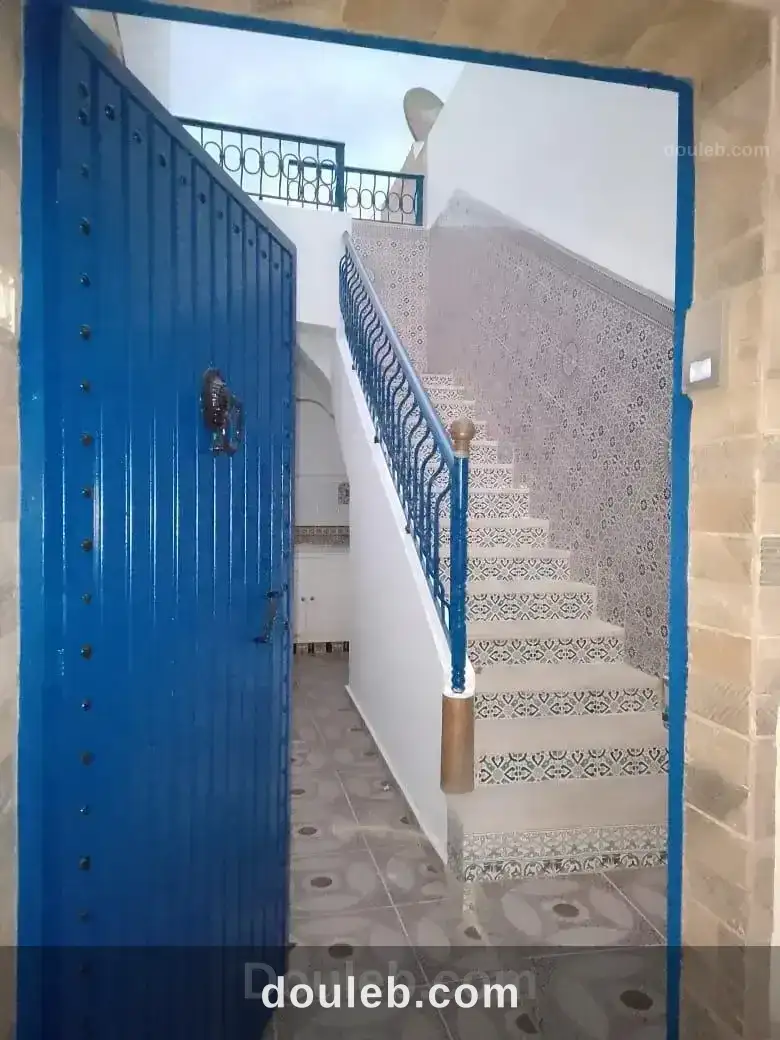 Etage de villa meublé a sidi bousaid à Tunis