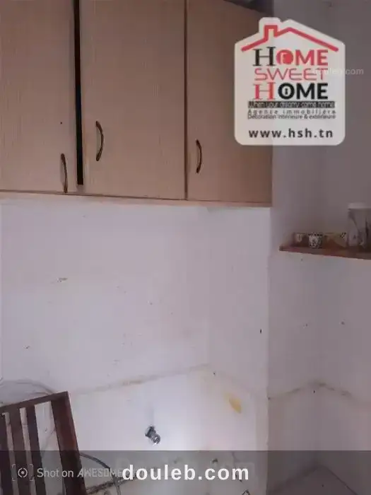 Pas de porte helen à ain zaghouen nord à Tunis