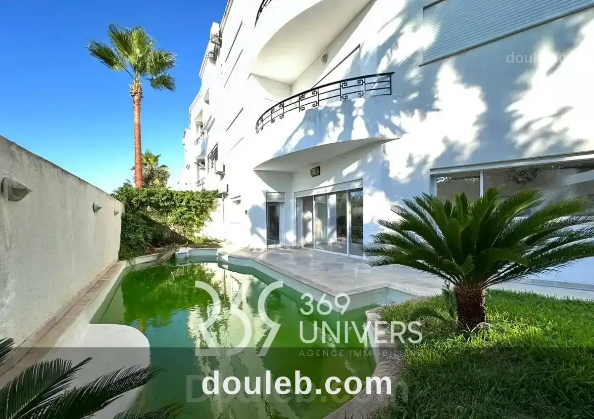 Villa avec piscine à gammarth ref rh116 à Tunis