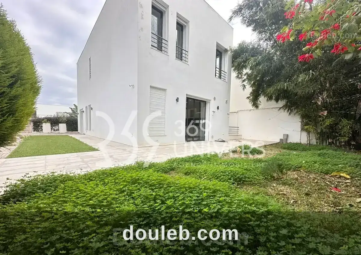 Duplex avec jardin à gammarth ref rd053 à Tunis