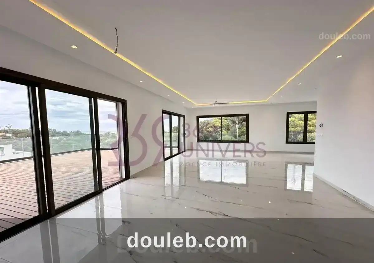 Penthouse avec vue sur mer à gammarth ref ra045 à Tunis