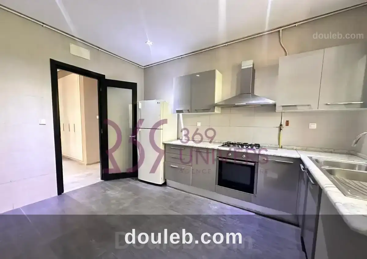 Appart s3 avec terrasse à la marsa ref ra082 à Tunis