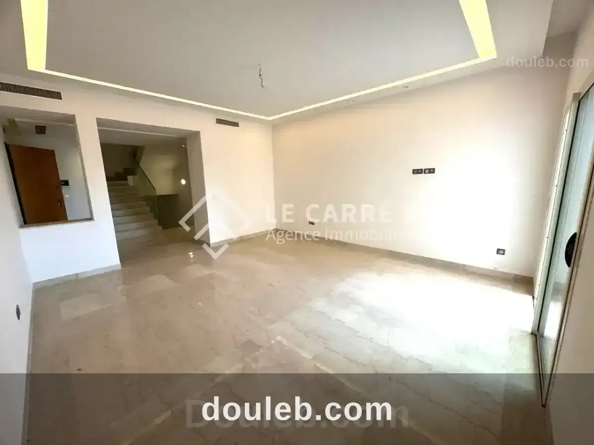 Duplex avec piscine au lac 2 à Tunis