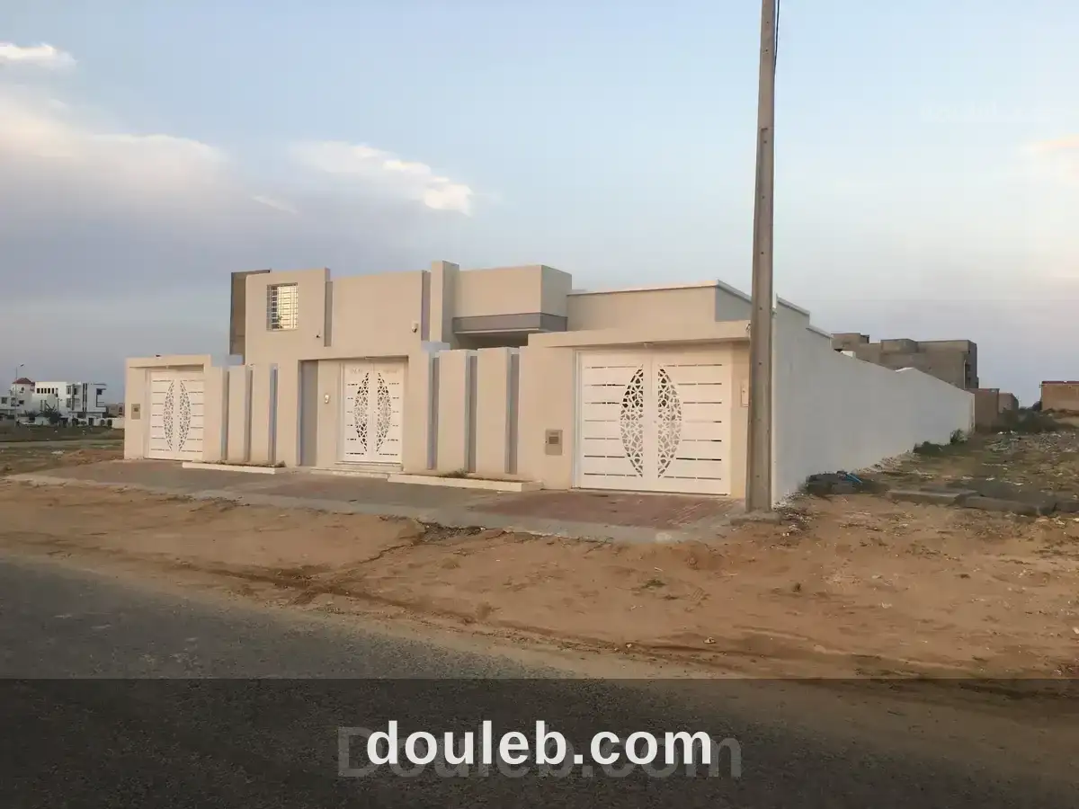 Villa a chott meriem à Tunis