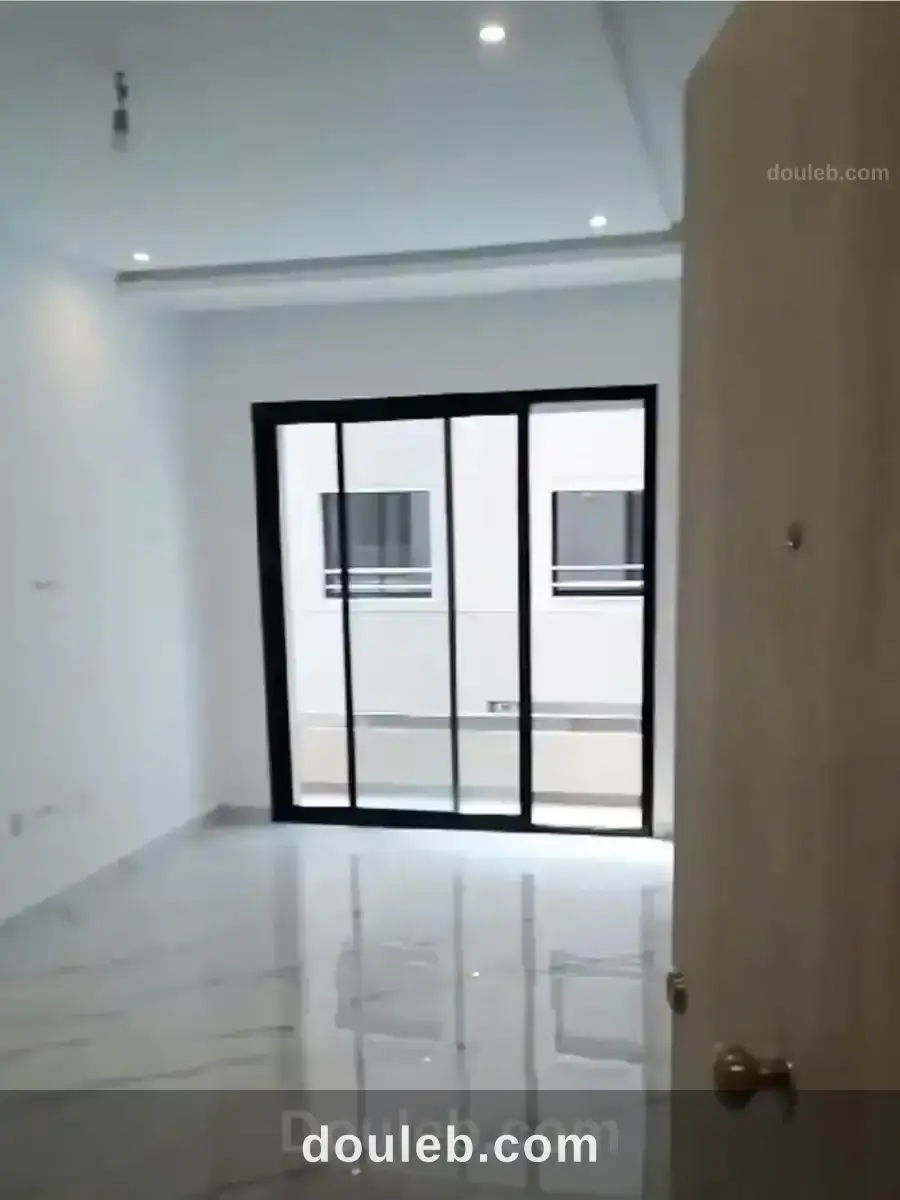 S1 neuf à ennasr à Tunis