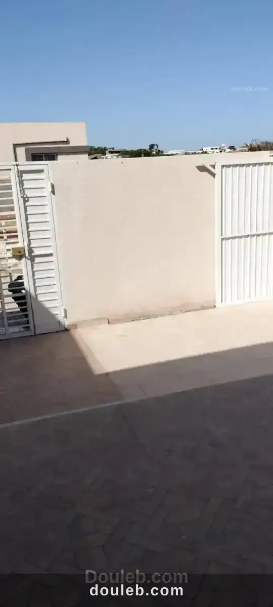 Maison première main près de mer à Tunis