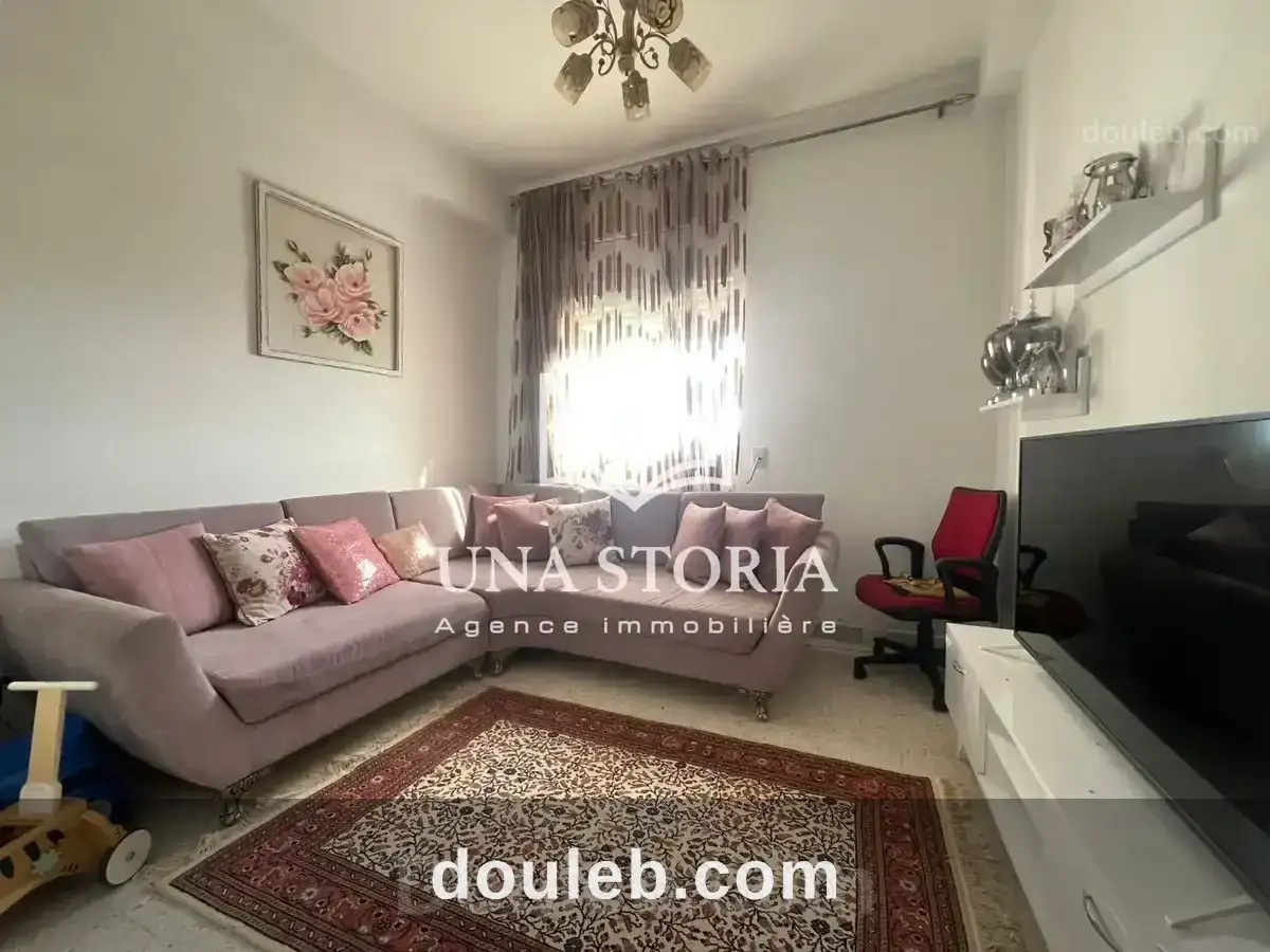 Appartement s plus 3 à cité snit manouba à Tunis