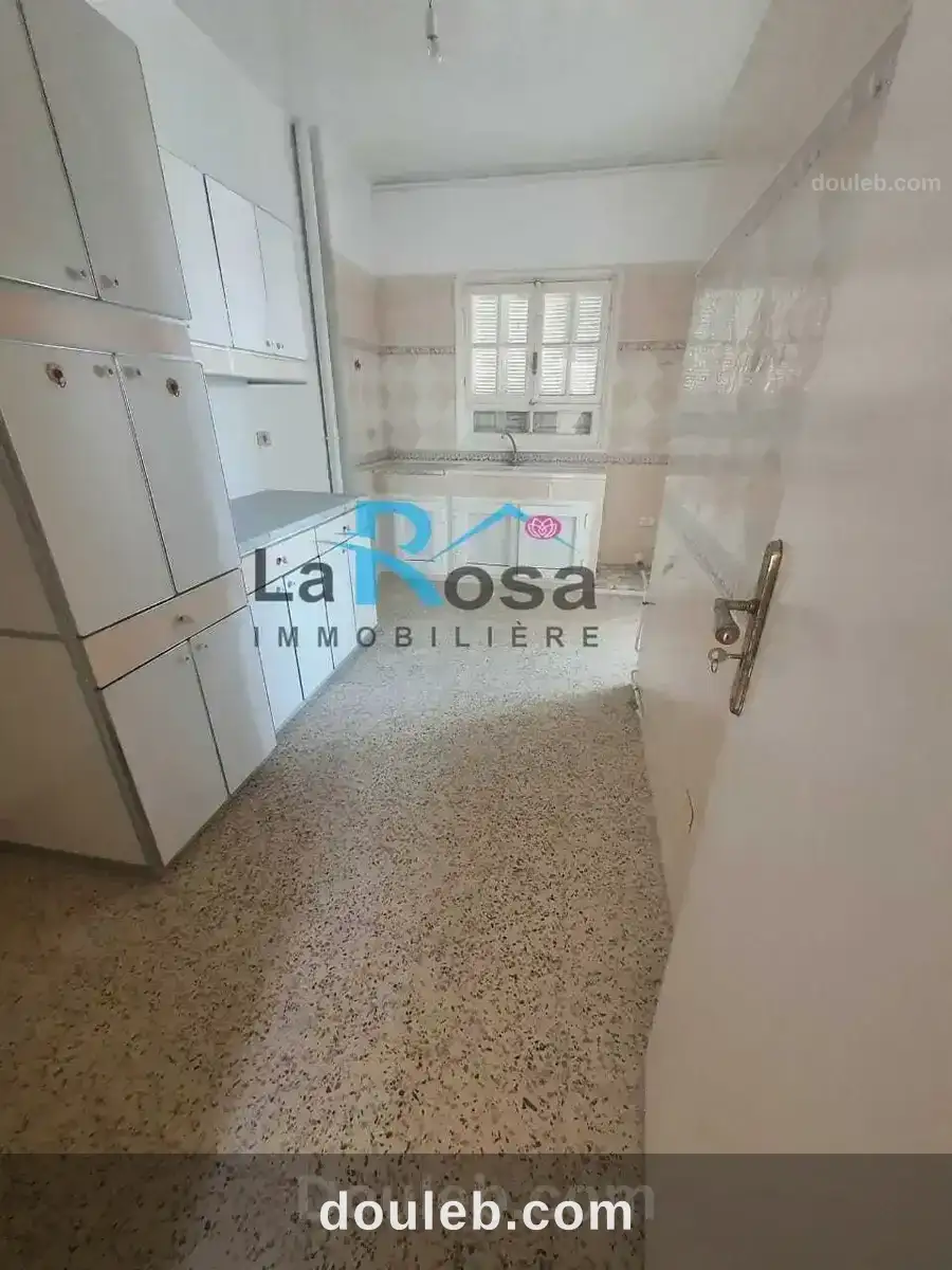 Un vaste appartement s3 à manar2 - Miniature 2