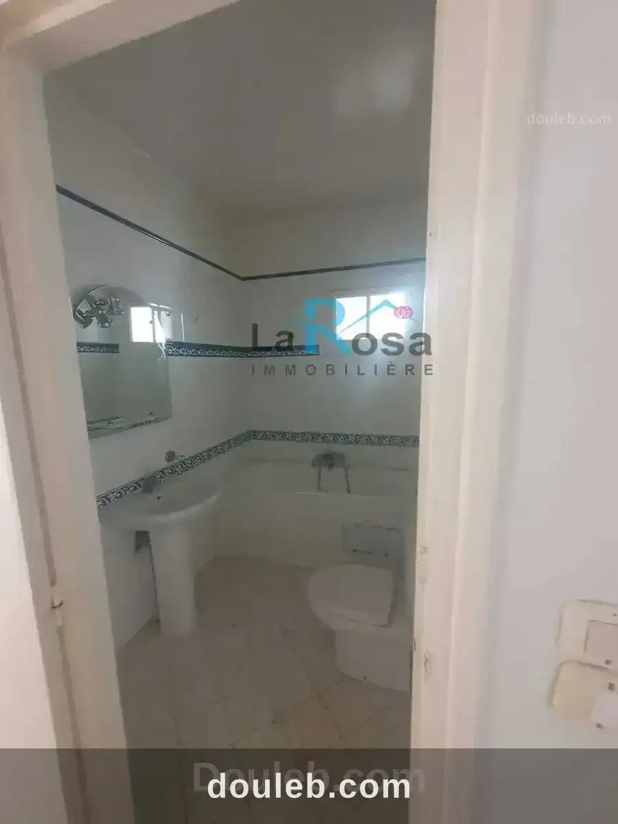 Un vaste appartement s3 à manar2 - Miniature 4