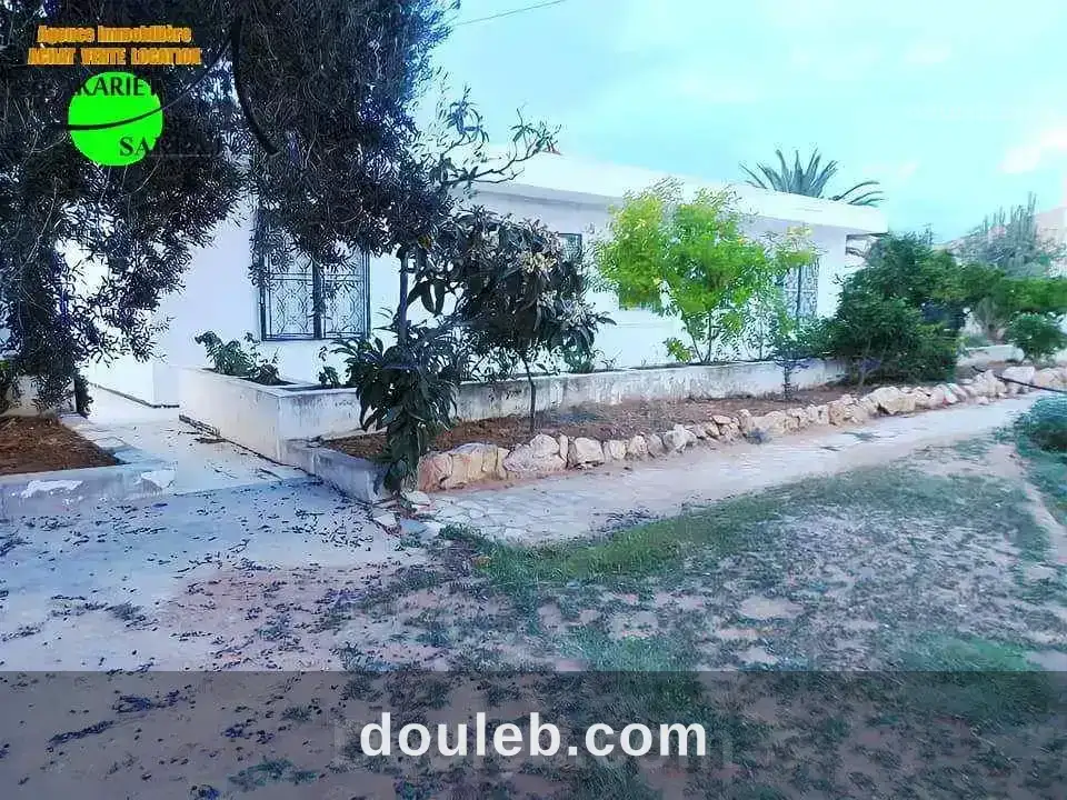 Villa 1000m prés salle des fêtes sghaier akouda - Photo 1