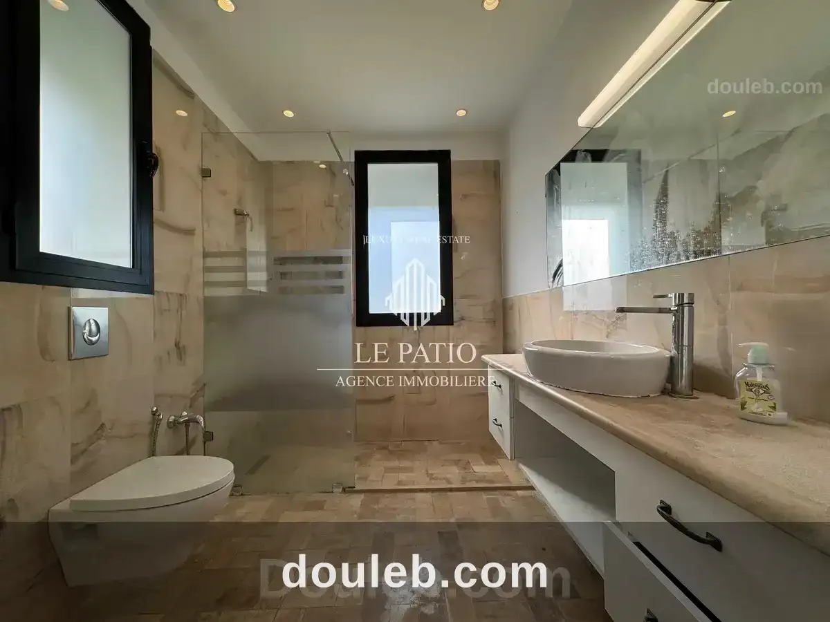 Une villa s4 avec piscine à gammarth - Miniature 3