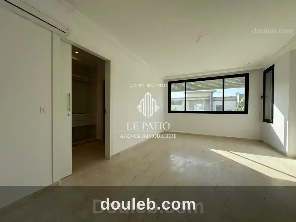 Une villa s4 avec piscine à gammarth - Miniature 5