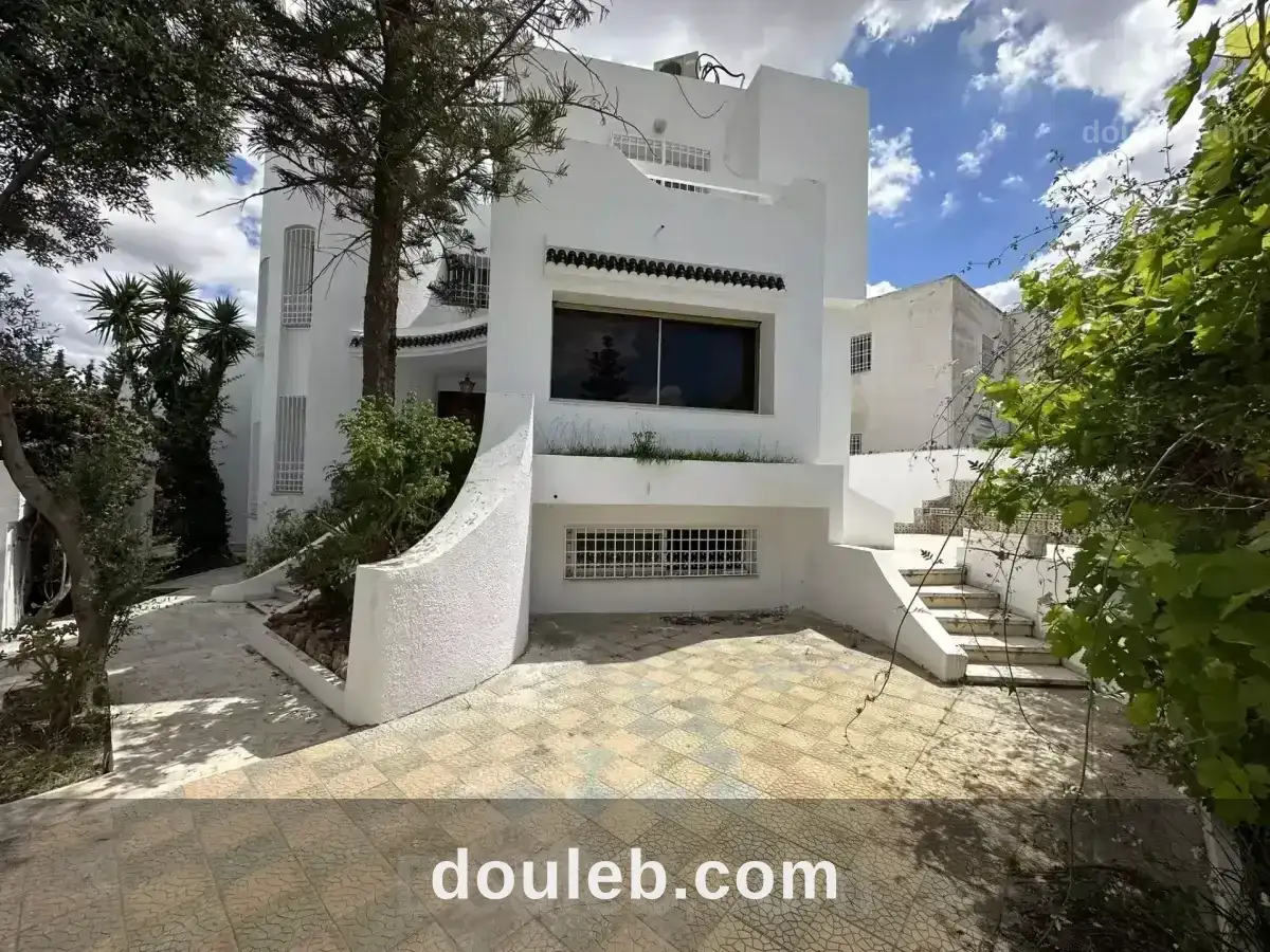 Villa s7 à menzah 9a sur artère principale - Miniature 2