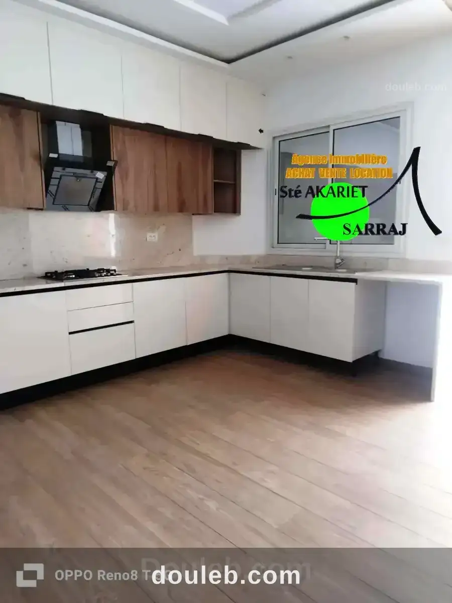 Villa style triplex neuf et jamais habité à khzema - Miniature 5